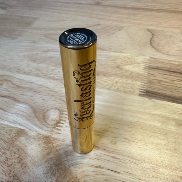 Kat Von D Everlasting Glimmer Veil Liquid Lipstick: Gold Skool. - Picture 3 of 7